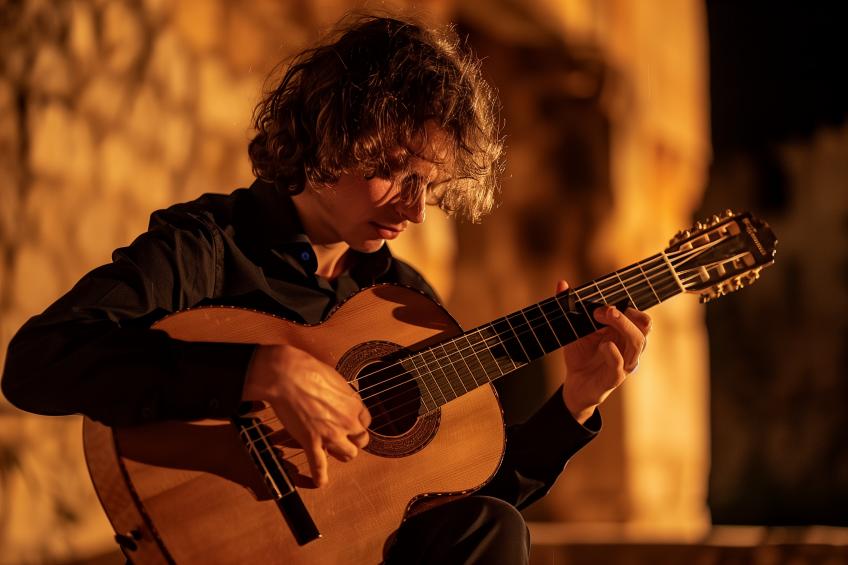 l'8º Concorso Internazionale di Chitarra Bale-Valle 